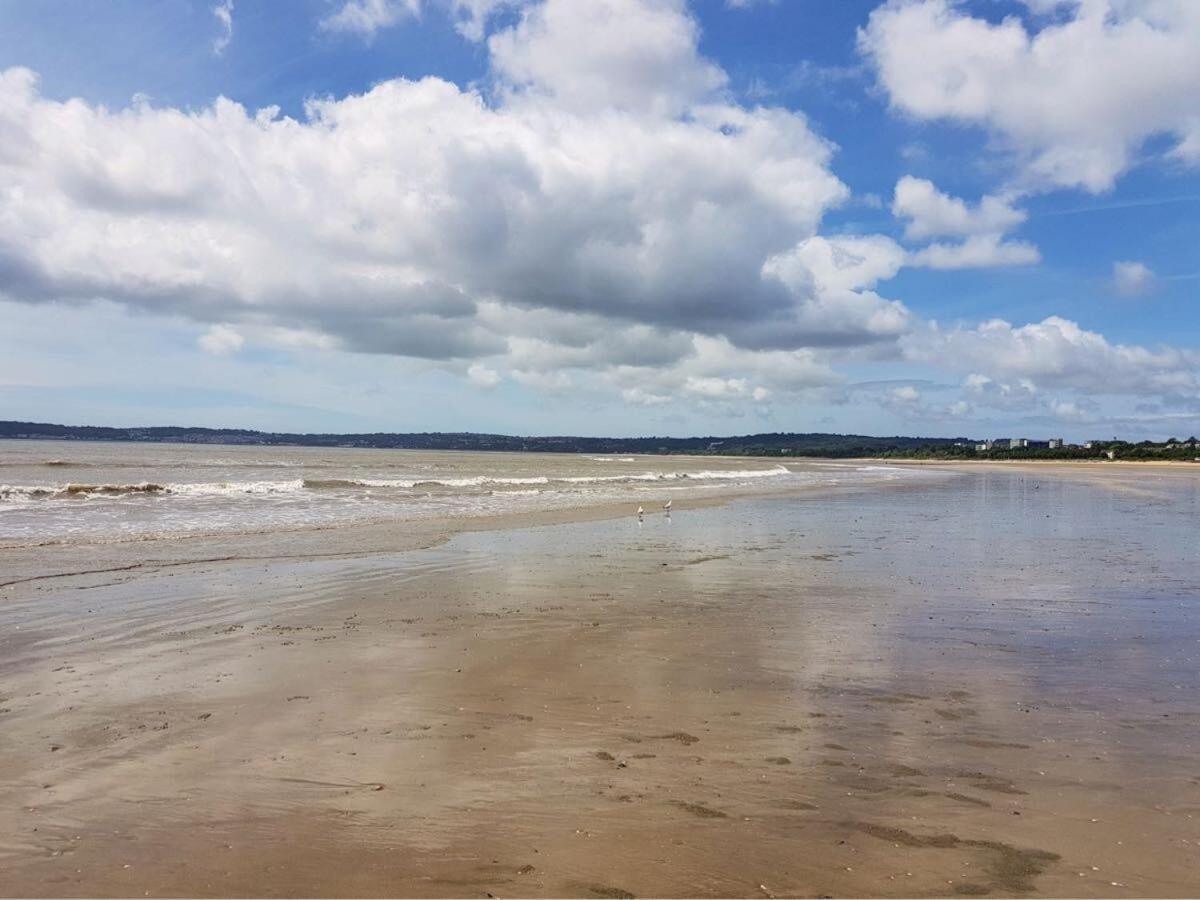 Hoopers Sandy Beach Guest Rooms Swansea Exterior foto