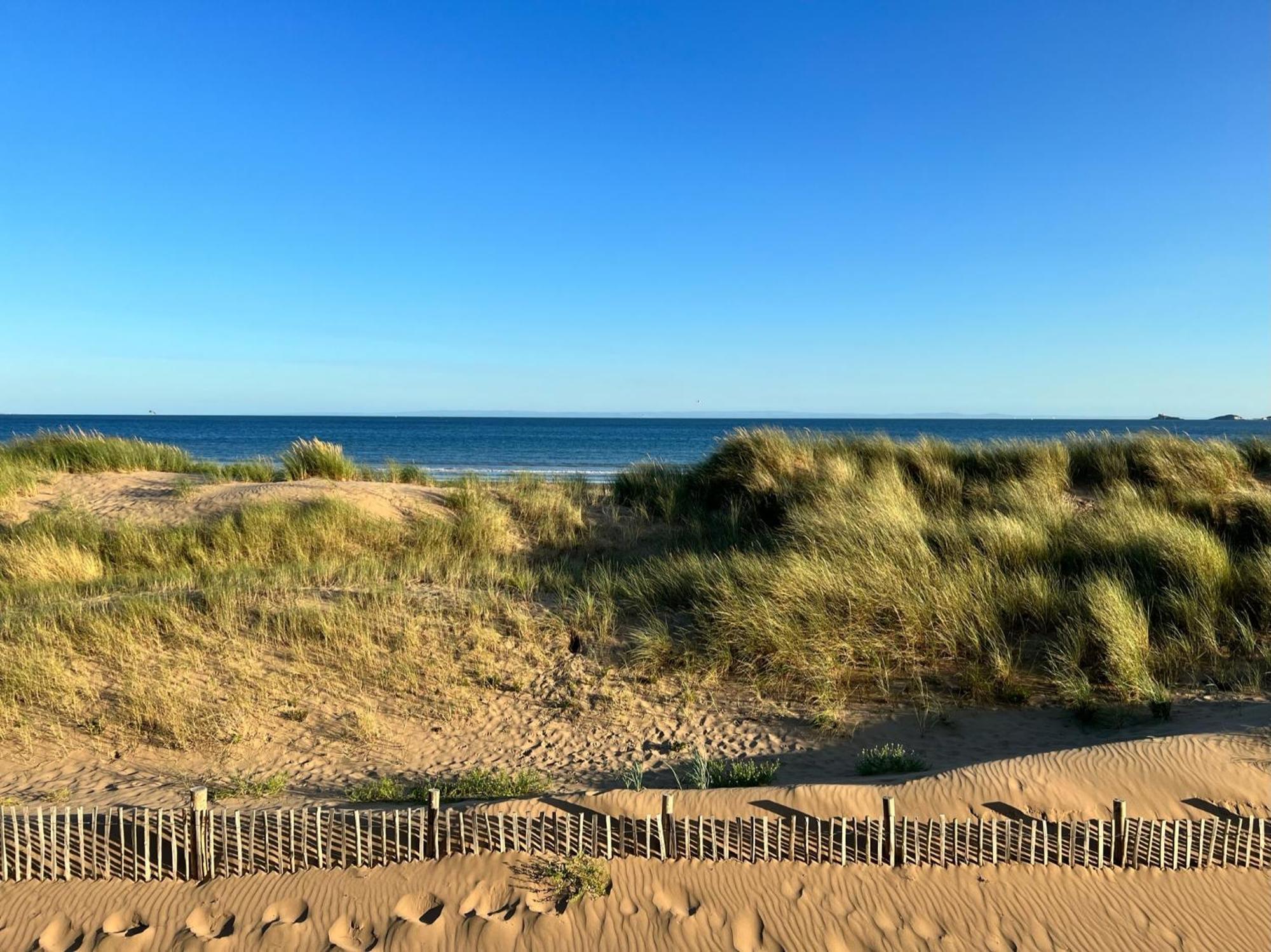 Hoopers Sandy Beach Guest Rooms Swansea Exterior foto